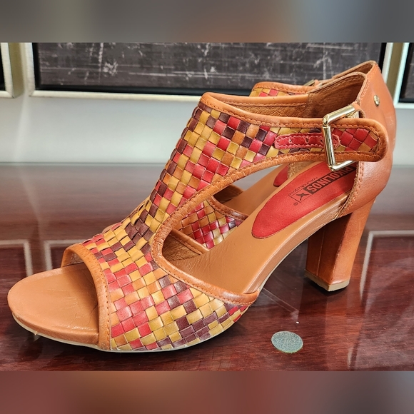 Pikolinos woven leather sandals - Picture 3 of 10